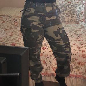 Fashion nova camo jeans